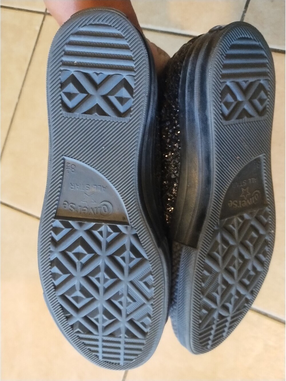Converse Sparkle Black Glitter One Star Low Top Sneakers - Picture 6 of 6